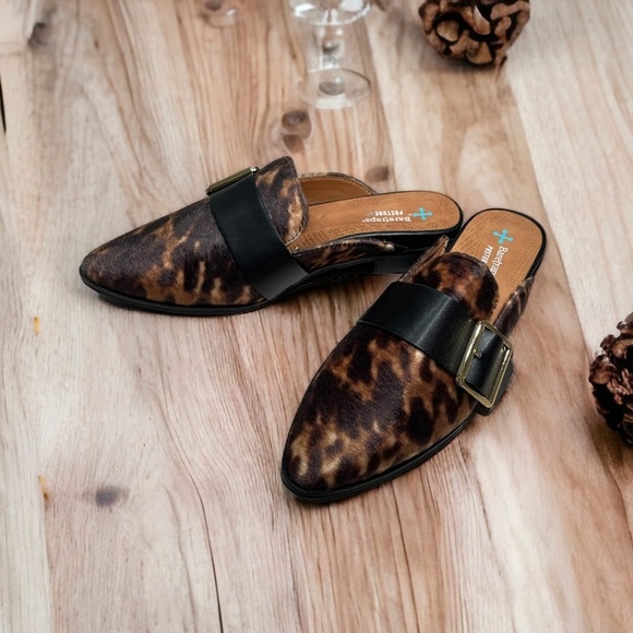 Baretraps Posture+ Graycie Faux Calf Hair Leopard Print Slip On Mules (7m US) - Picture 2 of 2
